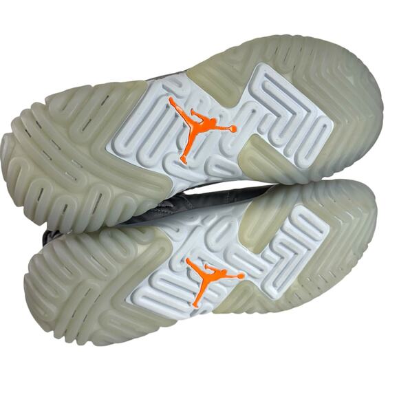 Jordan Proto React Wolf Grey BV 1654-008 Grey/platinum/Orange Size 9.5 main image 9